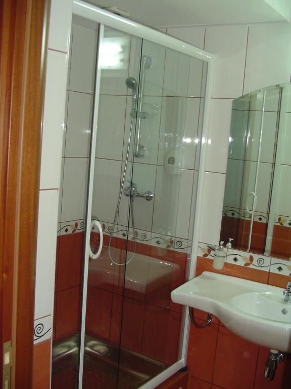 פלוייסטי Hotel Europa חדר תמונה